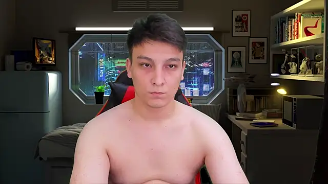 Justin_time111: διαδικτυακό σόου στην κάμερα