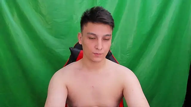Pokazy przed kamerką – Justin_time111