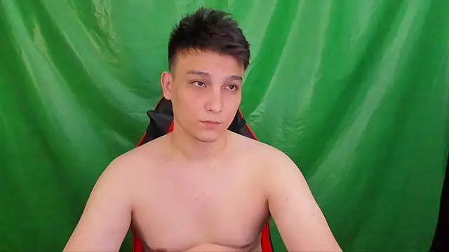 Justin_time111: διαδικτυακό σόου στην κάμερα