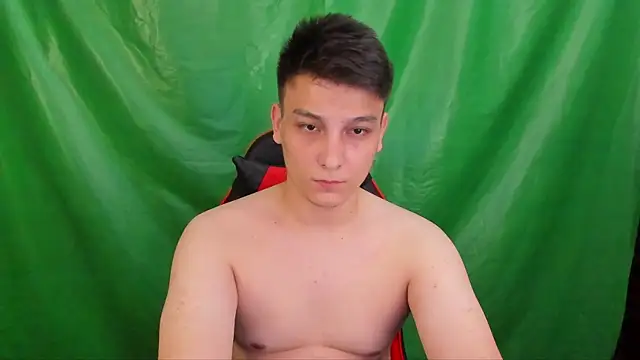 Pokazy przed kamerką – Justin_time111