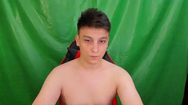 Show modela Justin_time111 na web-kameri