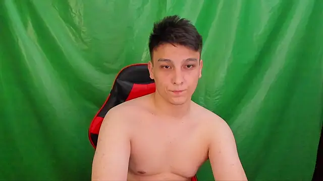 Show modela Justin_time111 na web-kameri