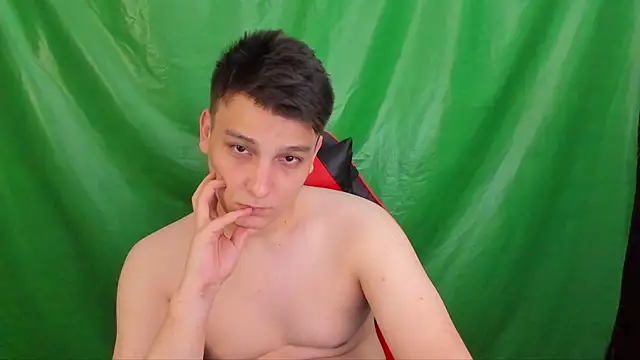 Pokazy przed kamerką – Justin_time111