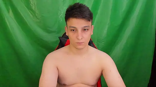 Pokazy przed kamerką – Justin_time111