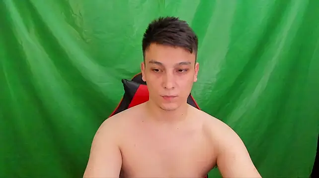 Show modela Justin_time111 na web-kameri
