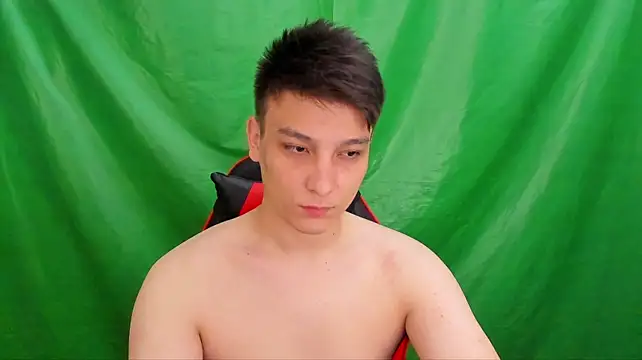 Justin_time111: διαδικτυακό σόου στην κάμερα