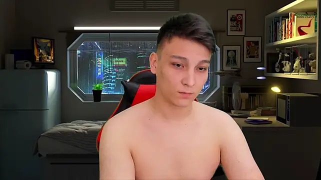 הופעת וובקאם של Justin_time111