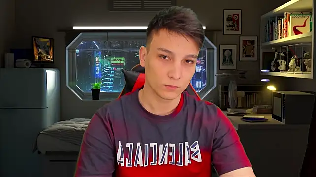 הופעת וובקאם של Justin_time111