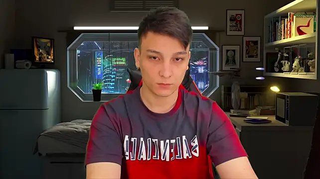 Justin_time111: διαδικτυακό σόου στην κάμερα