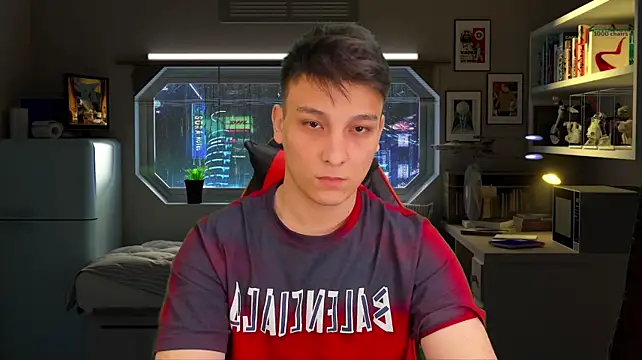 Justin_time111: διαδικτυακό σόου στην κάμερα