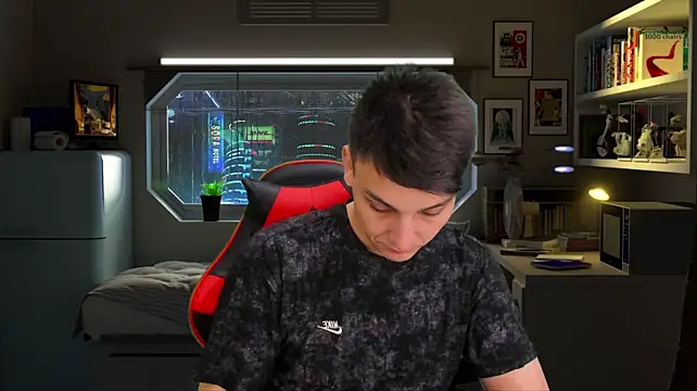 הופעת וובקאם של Justin_time111