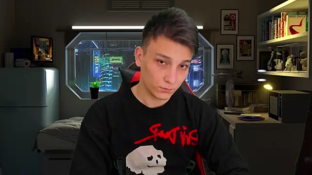 Justin_time111: διαδικτυακό σόου στην κάμερα