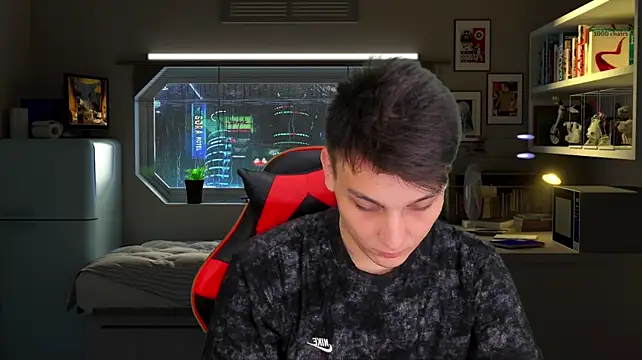 Justin_time111: διαδικτυακό σόου στην κάμερα