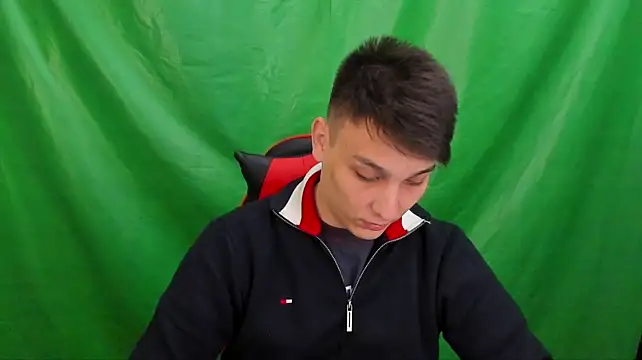 Pokazy przed kamerką – Justin_time111
