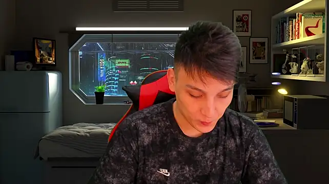 Pokazy przed kamerką – Justin_time111