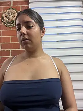 A-uroora's Live XXX Chat