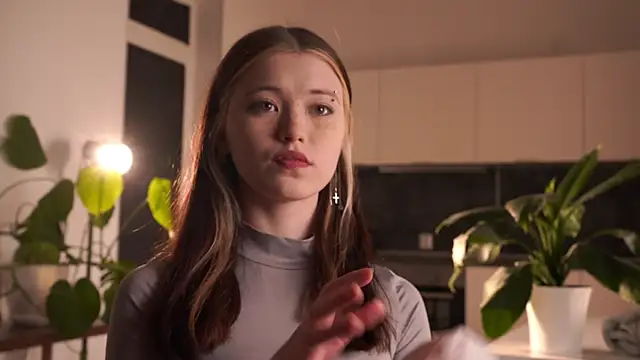 ห้องแชทสดของ EleniRoeber