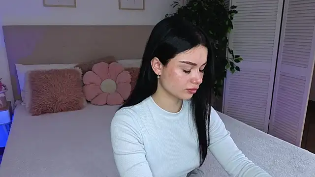 Silena_sky's Live XXX Chat