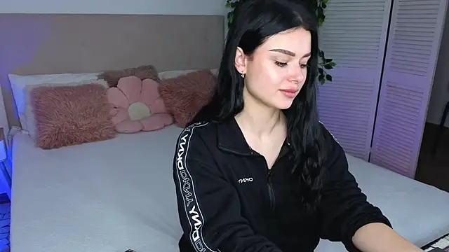 Silena_sky Adlı Modelin Canlı XXX Sohbeti
