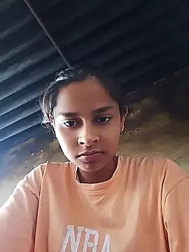 Queen_Simran webkamerás műsora