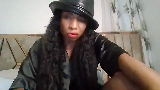 JadaMillss 라이브 XXX 채팅