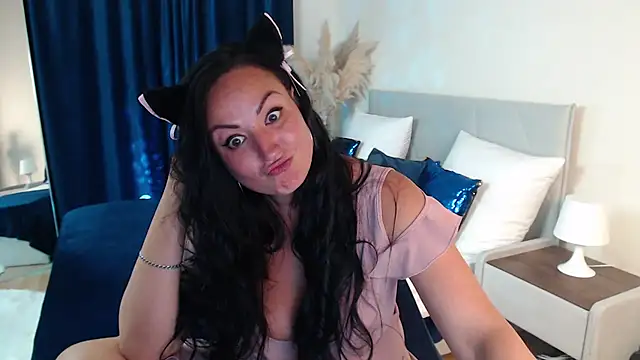 Mia_Marry Adlı Modelin Canlı XXX Sohbeti