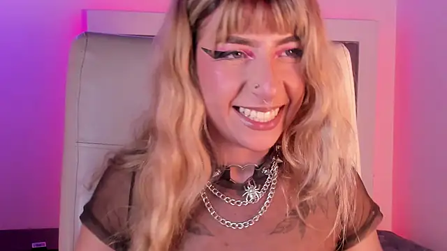 Chat XXX ao vivo de adhalee_js