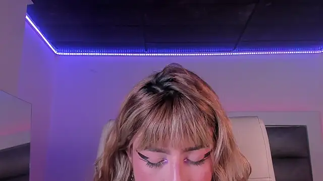 adhalee_js – Naživo XXX chat