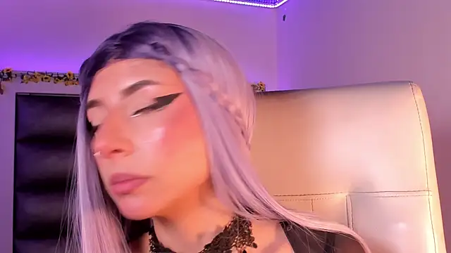 adhalee_js Chat XXX live