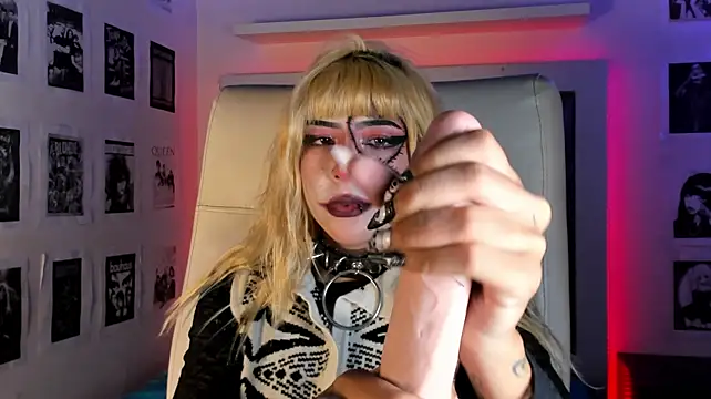 Živý XXX chat adhalee_js