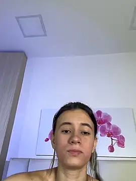 Chatroom XXX en direct de JuliaColemann