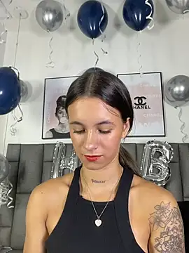 JuliaColemann's Live XXX Chat