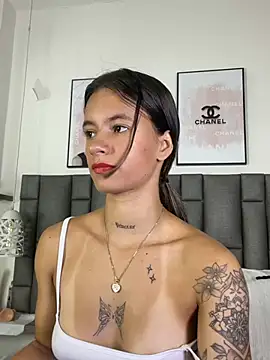 JuliaColemann live XXX chat