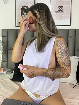 JuliaColemann – Naživo XXX chat