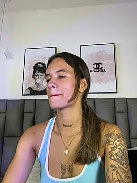 JuliaColemann XXX чат на живо