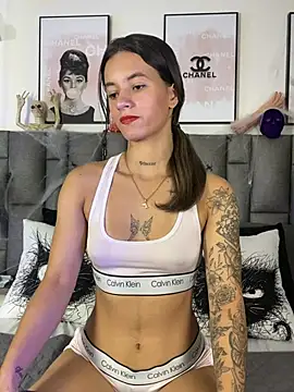 Chat +18 de JuliaColemann ao vivo