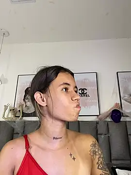 JuliaColemannのライブXXXチャット