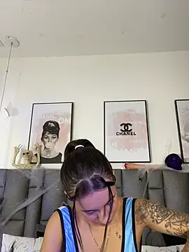 Chatroom XXX en direct de JuliaColemann