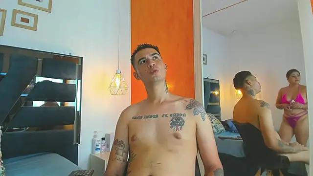 Irina_and_Max Show Webcam