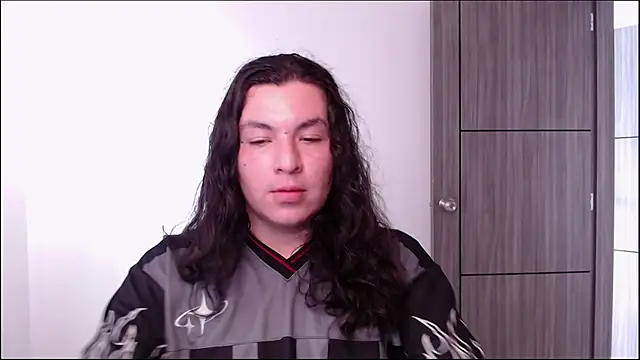 Yigolo__ – webcam-show