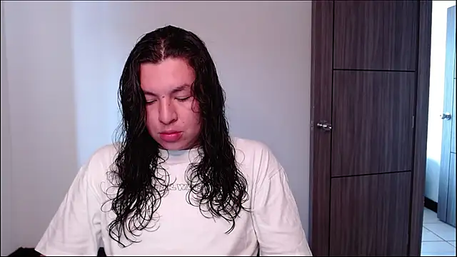 Yigolo__ – webcam-show