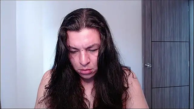 Yigolo__ Webcam Show