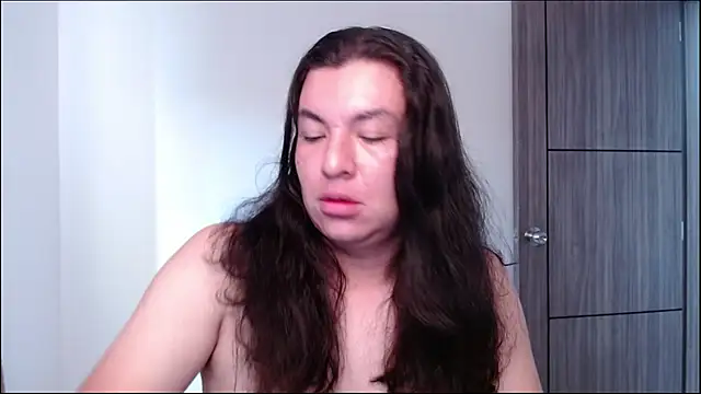 Yigolo__ Webcam show