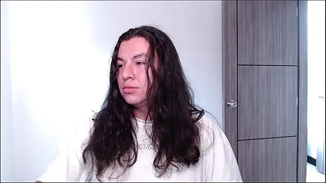 Yigolo__ Show Webcam