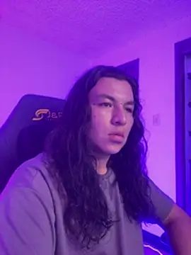Yigolo__n Webbikameraesitys