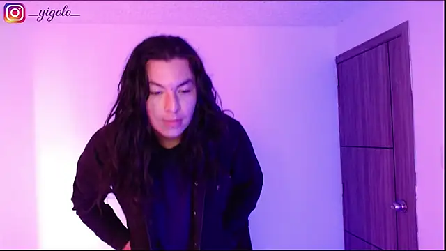 Yigolo__ Webcam-Show