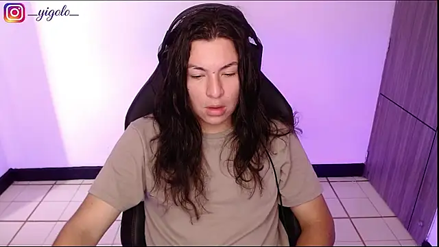 Вебкам-шоу Yigolo__