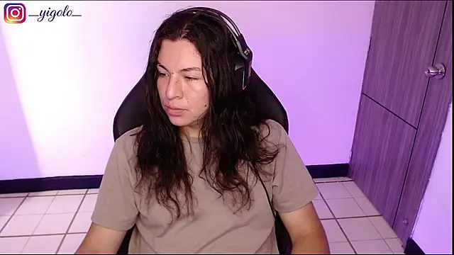 Вебкам-шоу Yigolo__
