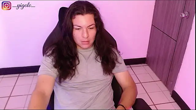 Вебкам-шоу Yigolo__
