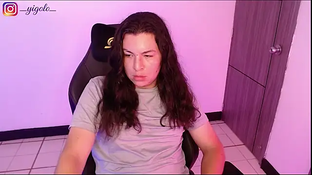Yigolo__ – Kamerová šou